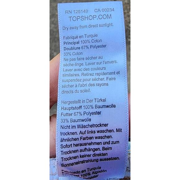 Topshop Roll Hem Kiri Light Wash High Rise Booty Shorts 4 - Picture 7 of 9